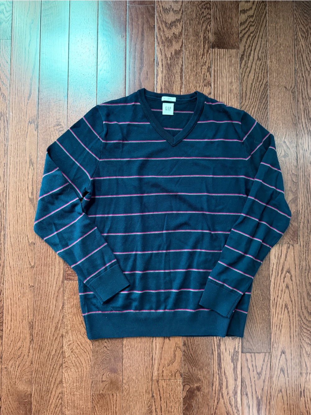 GAP Navy V‑Neck Sweater with red Stripes